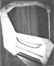 geschnitzte Kinderleier